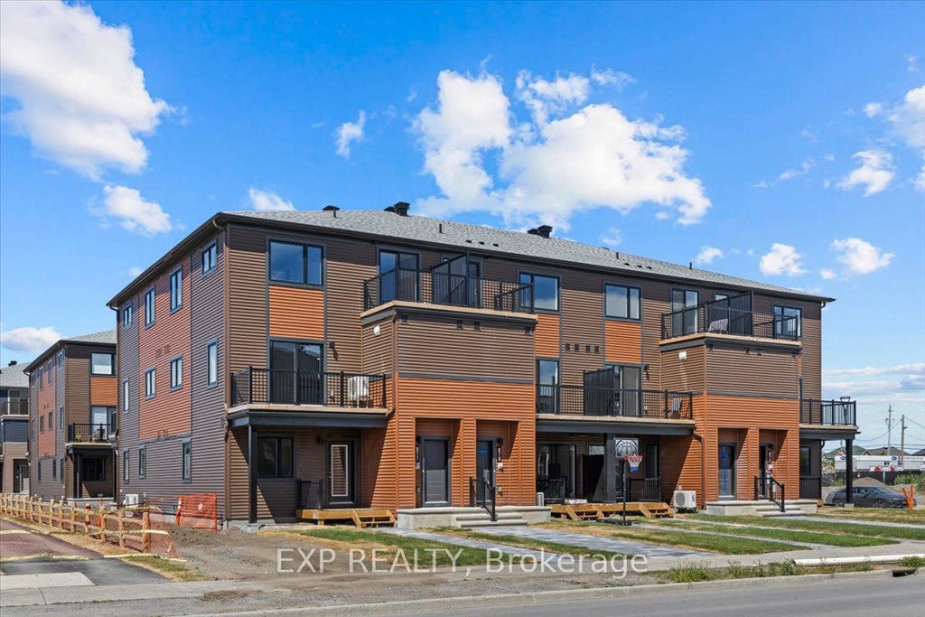 Photo of 1895 Stittsville Main Street, Stittsville - Munster - Richmond, ON K2S 3K8 (MLS # X13820730)
