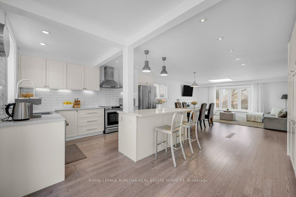 628 Ardleigh Crescent