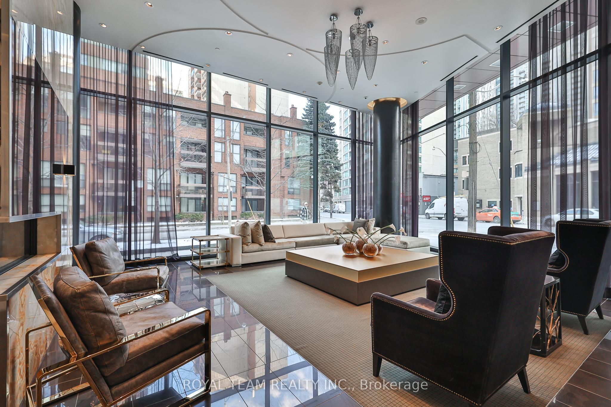 32 Davenport Road 1403