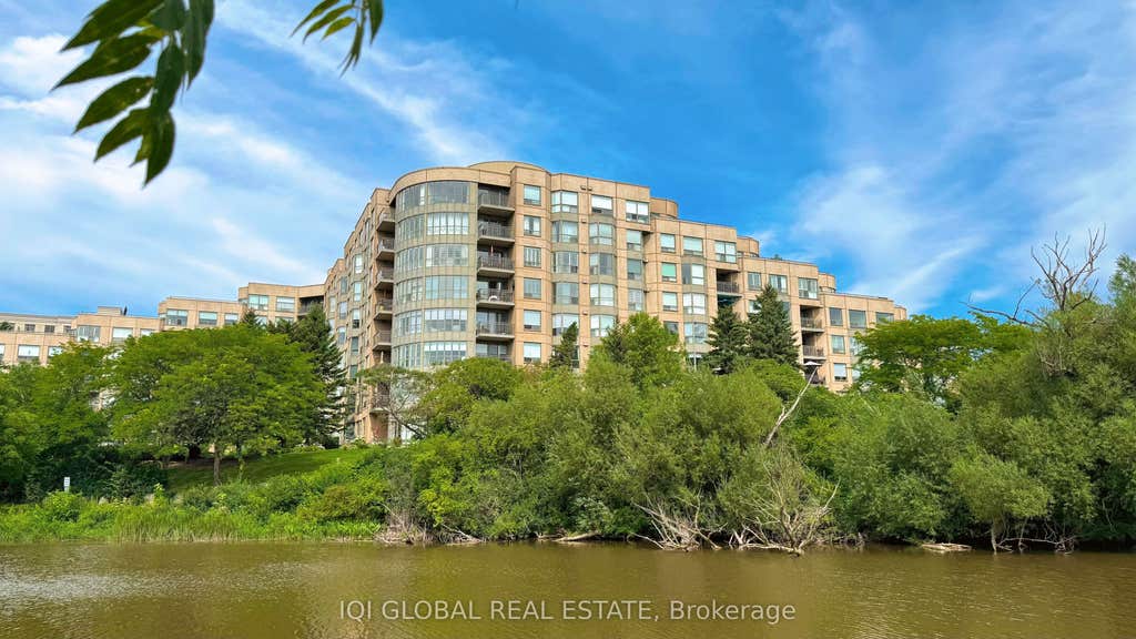 Photo of 2511 Lakeshore Road W #109, Oakville, ON L6L 6L9 (MLS # W13656016)
