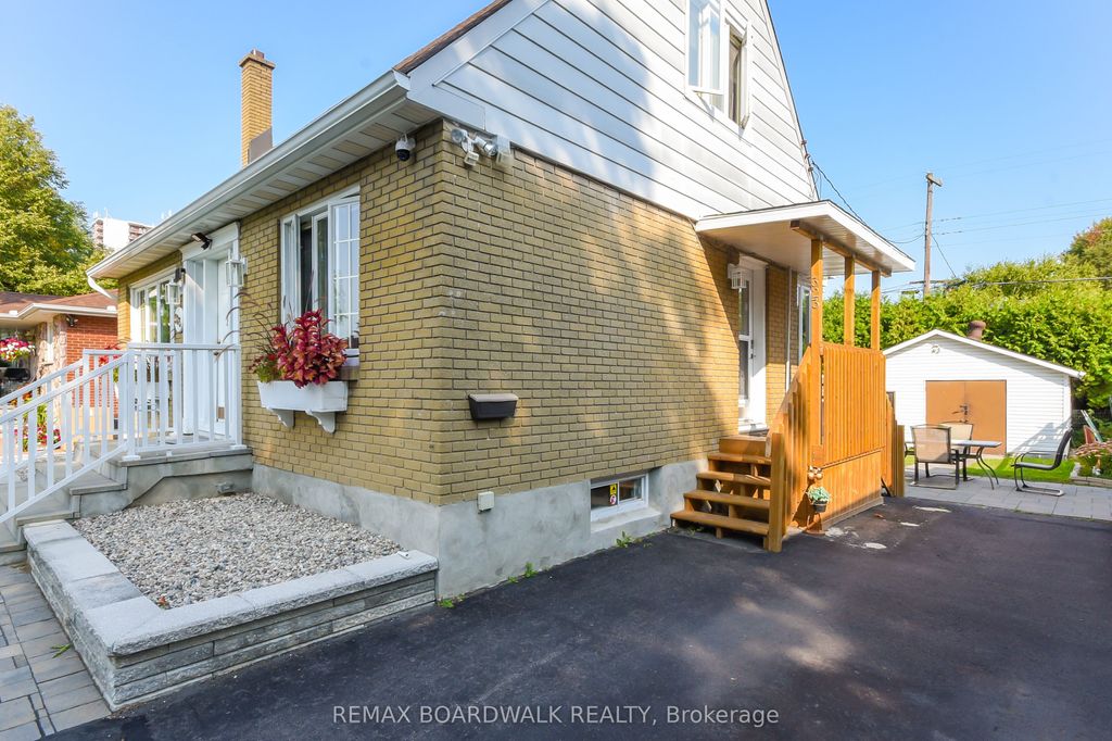 Photo of 323 Fullerton Avenue, Overbrook - Castleheights and Area, ON K1K 1K2 (MLS # X12764576)