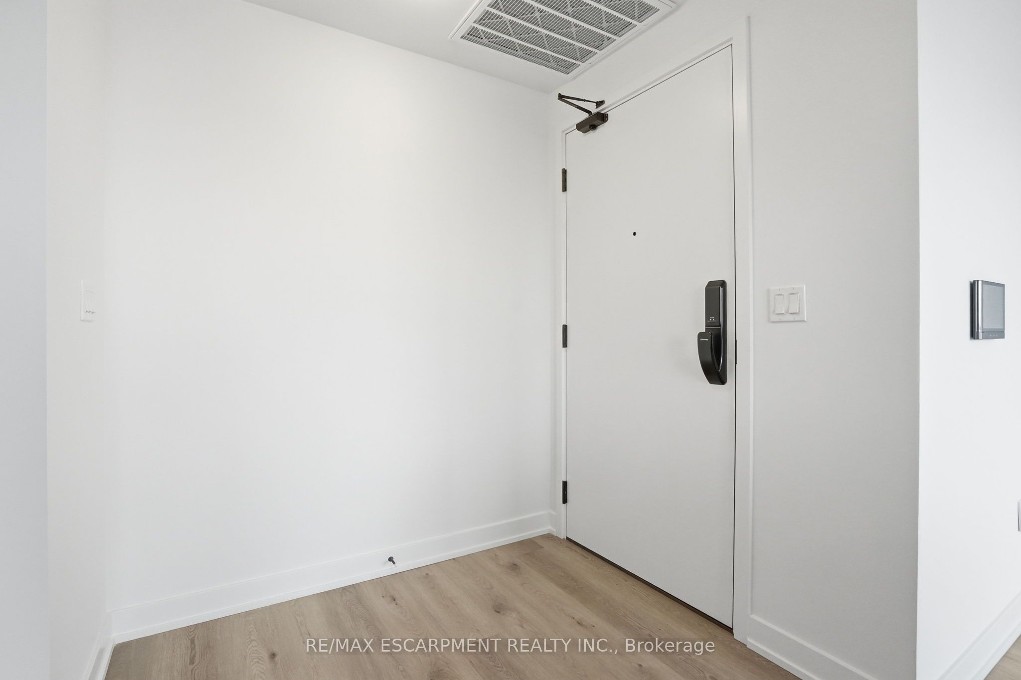 2075 LAKESHORE Road 602
