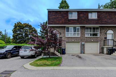625 Rathburn Road 32 Toronto ON M9C 3T5