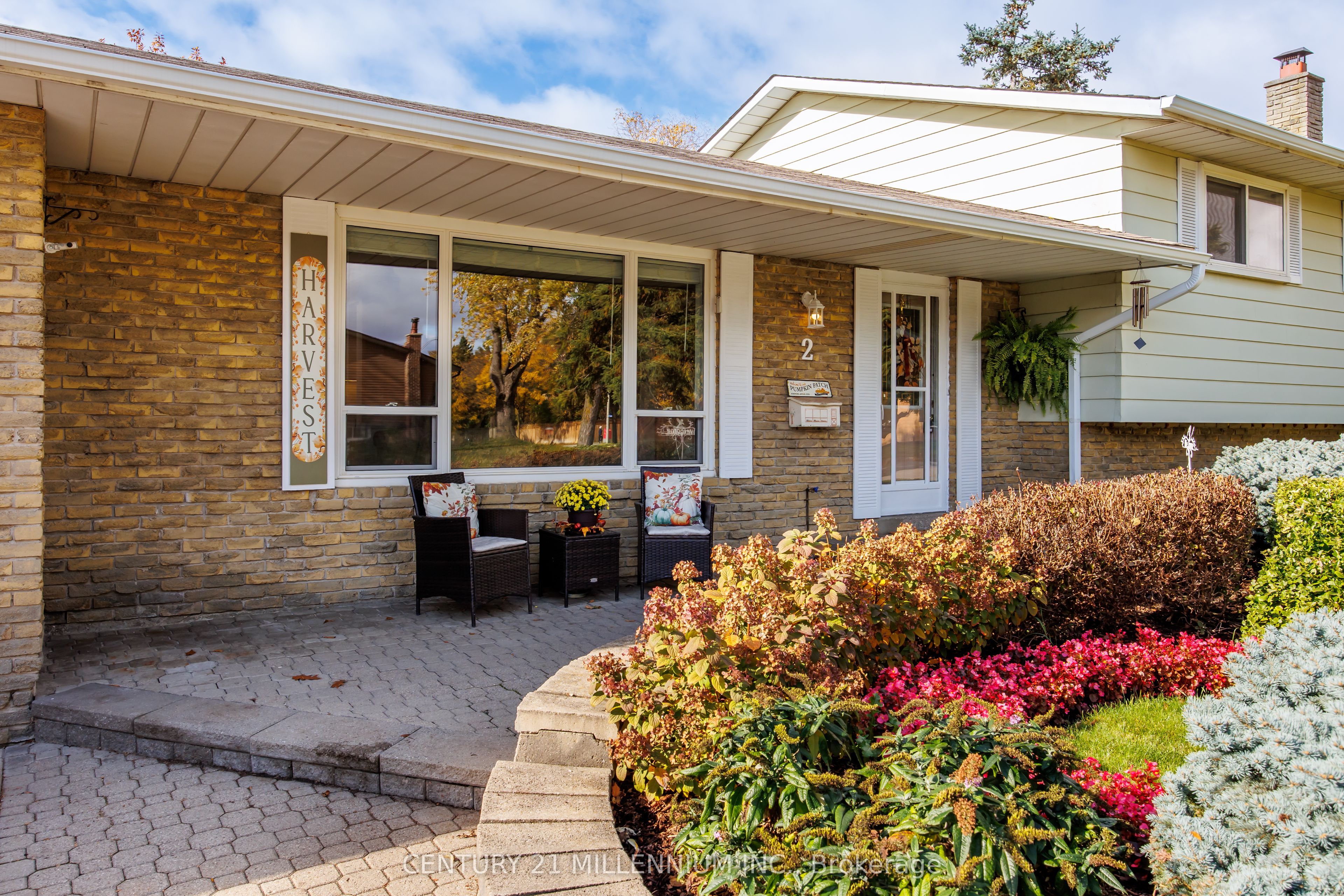 2 Pine Cliff Drive