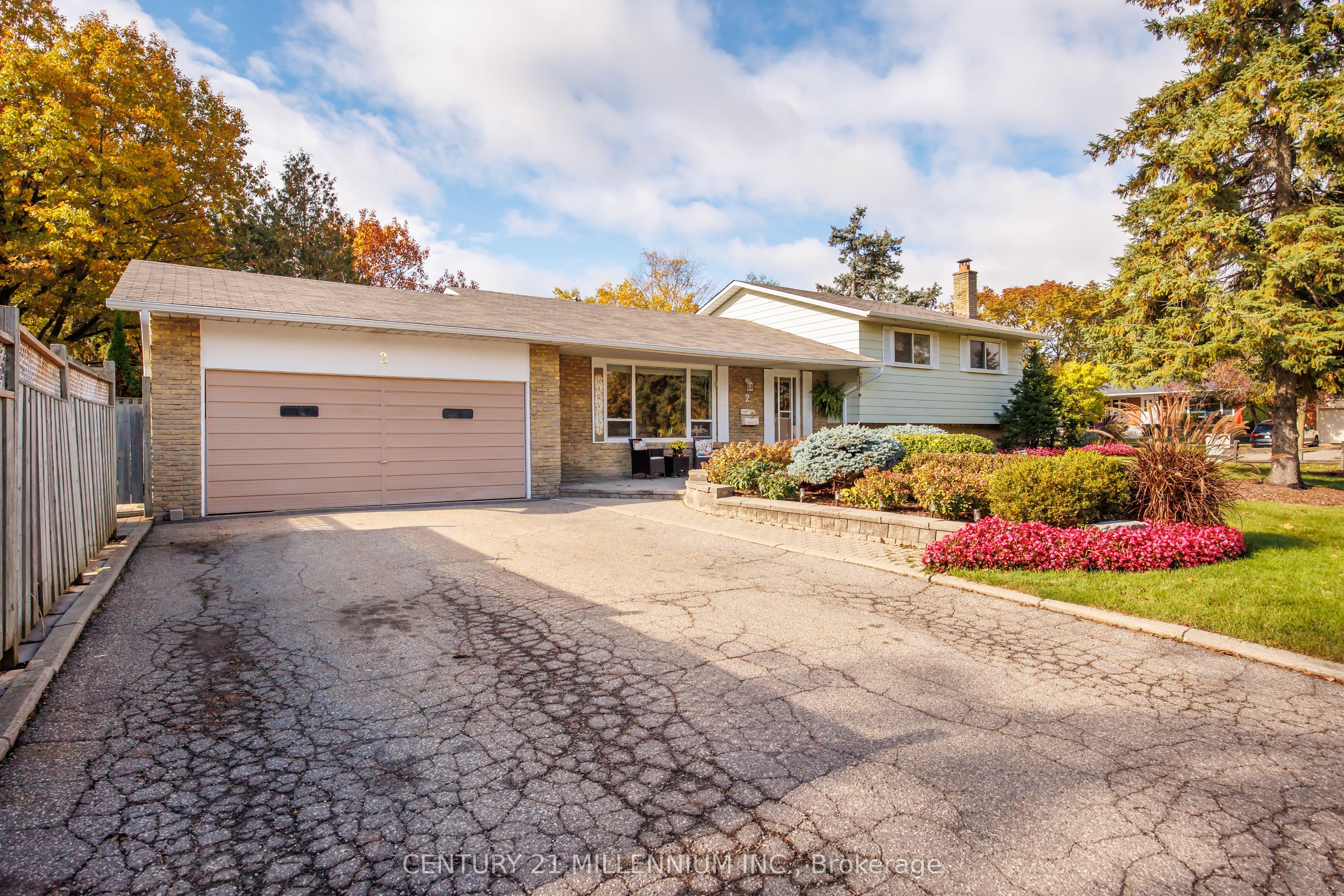 2 Pine Cliff Drive