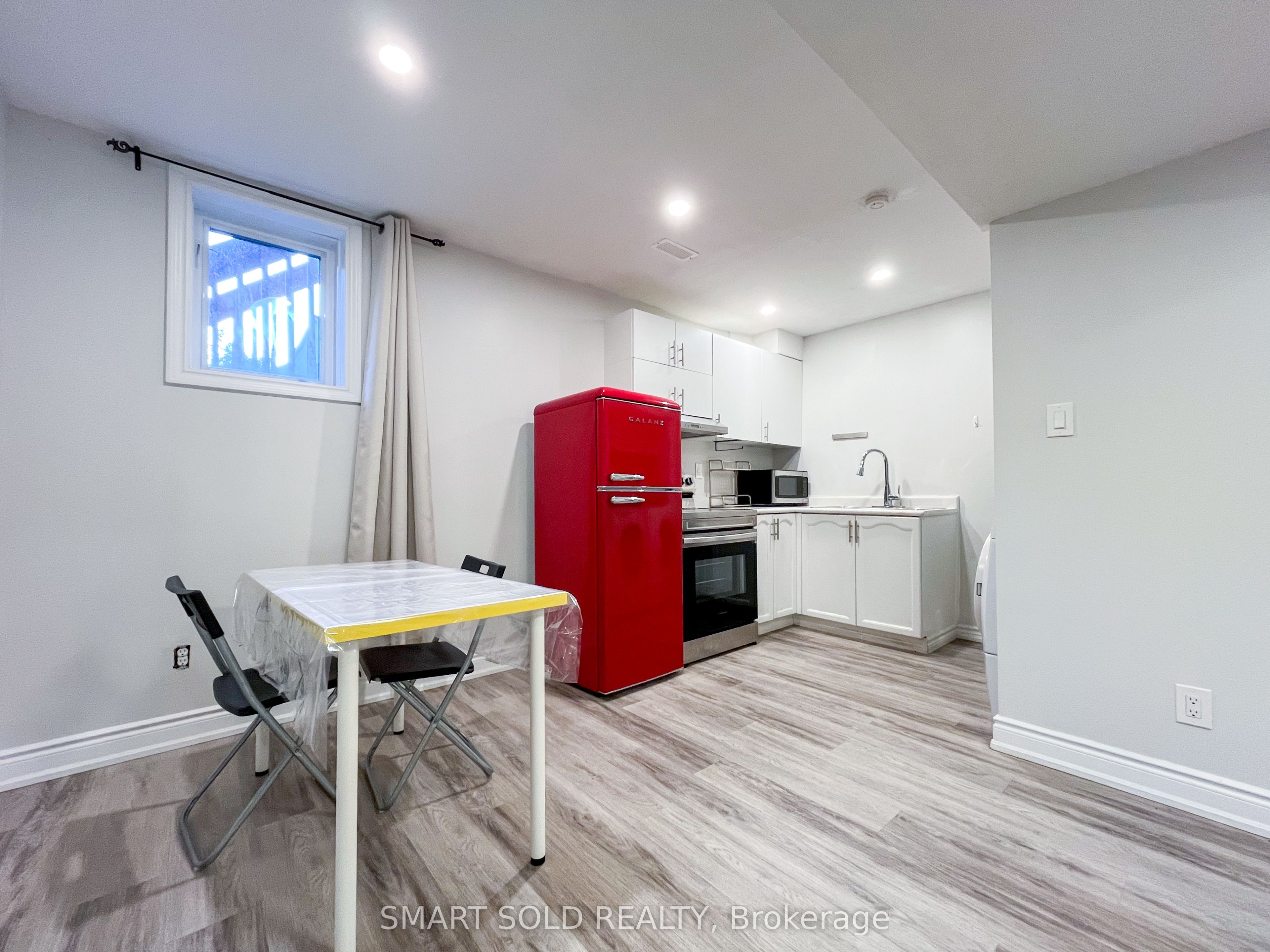 22 Vandervoort Drive Bsmt