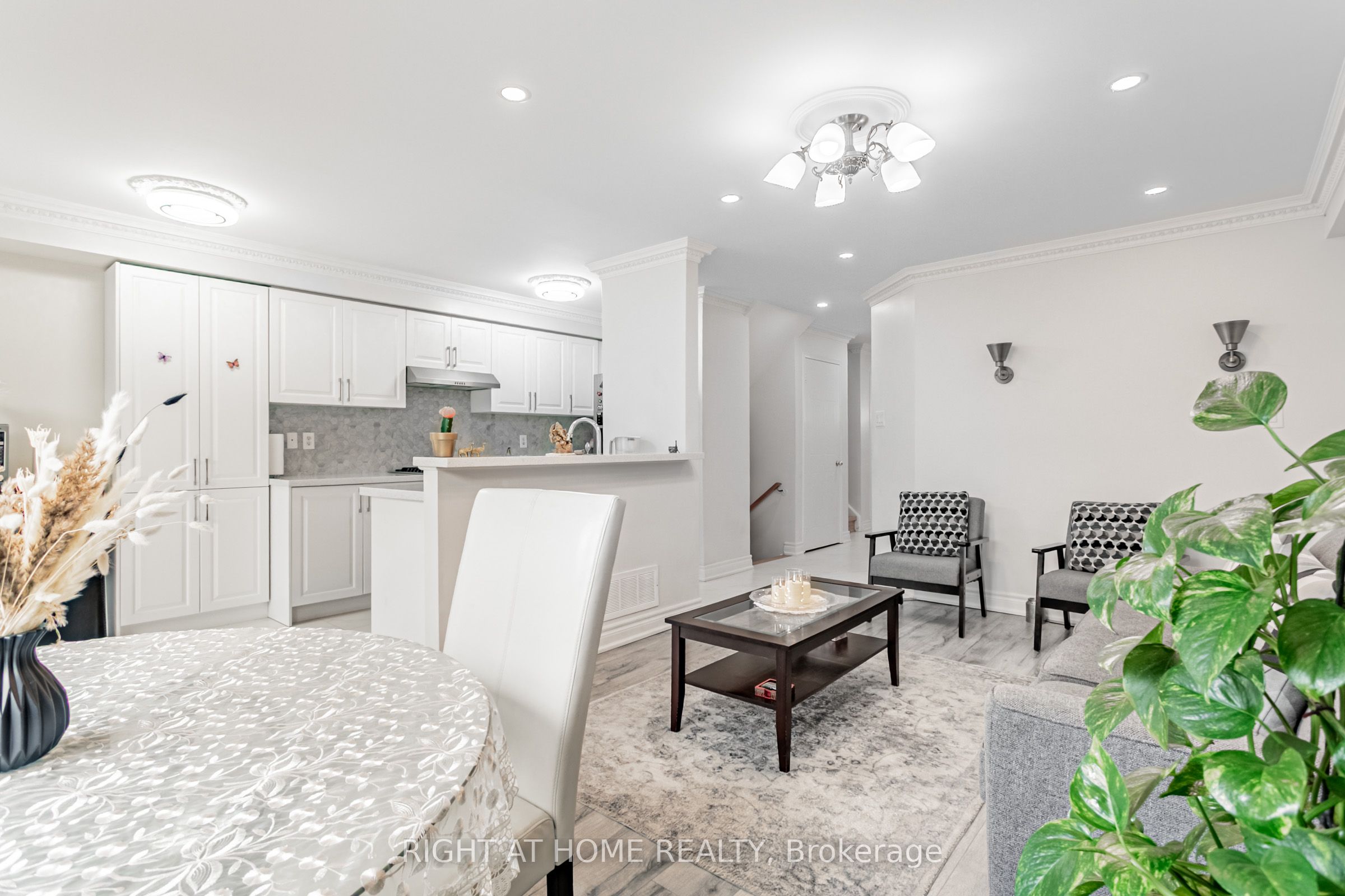 5223 Fairford Crescent 67