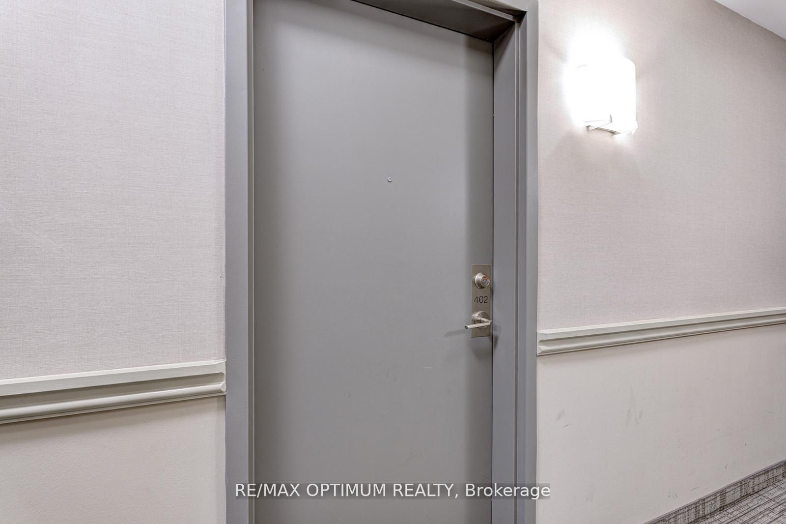 50 Sky Harbour Drive 402