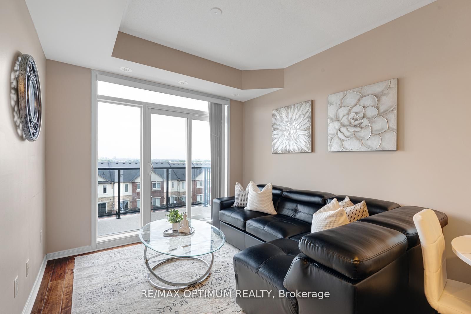 50 Sky Harbour Drive 402