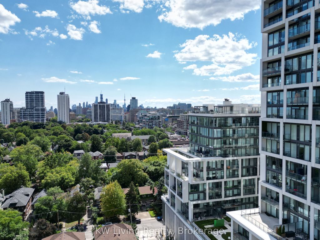 Photo of 8 Hillsdale Avenue E #725, Toronto, ON M4S 0B2 (MLS # C12390663)