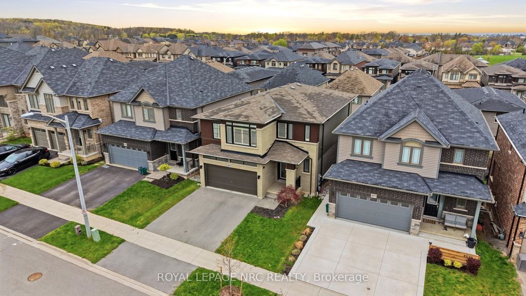 Photo of 4071 Thomas Street, Lincoln, ON L3J 0S5 (MLS # X13076086)