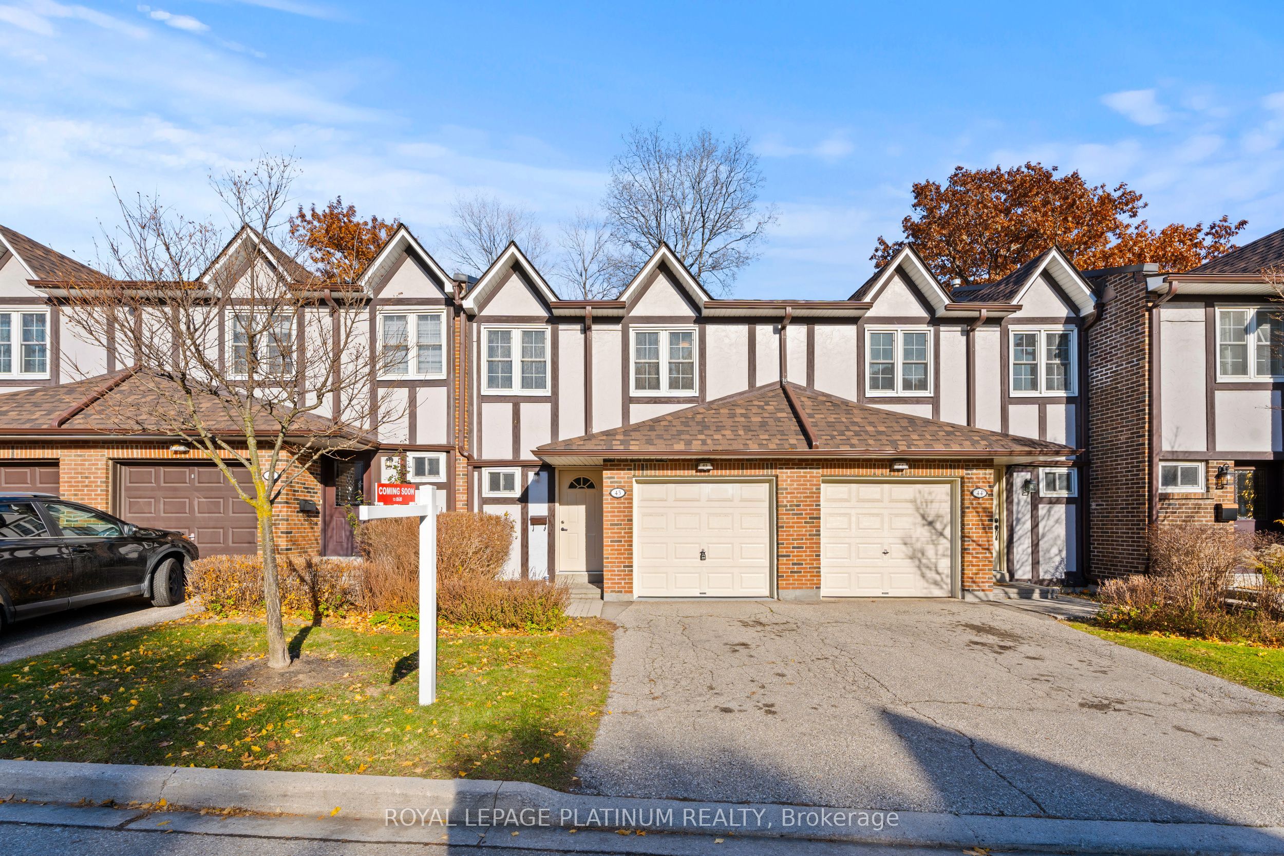 2120 Rathburn Road E 43