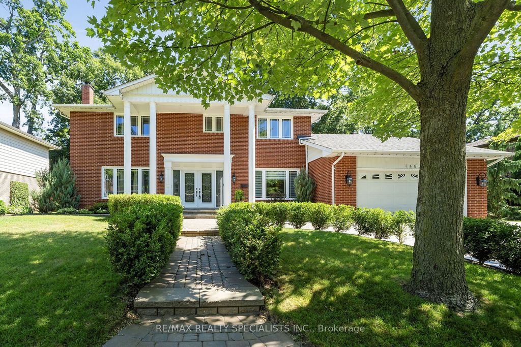 Photo of 1480 Ballyclare Drive, Mississauga, ON L5C 1J5 (MLS # W12613806)