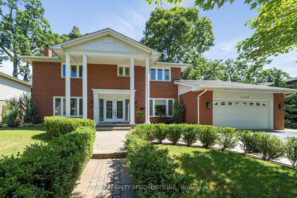 Photo of 1480 Ballyclare Drive, Mississauga, ON L5C 1J5 (MLS # W12613806)