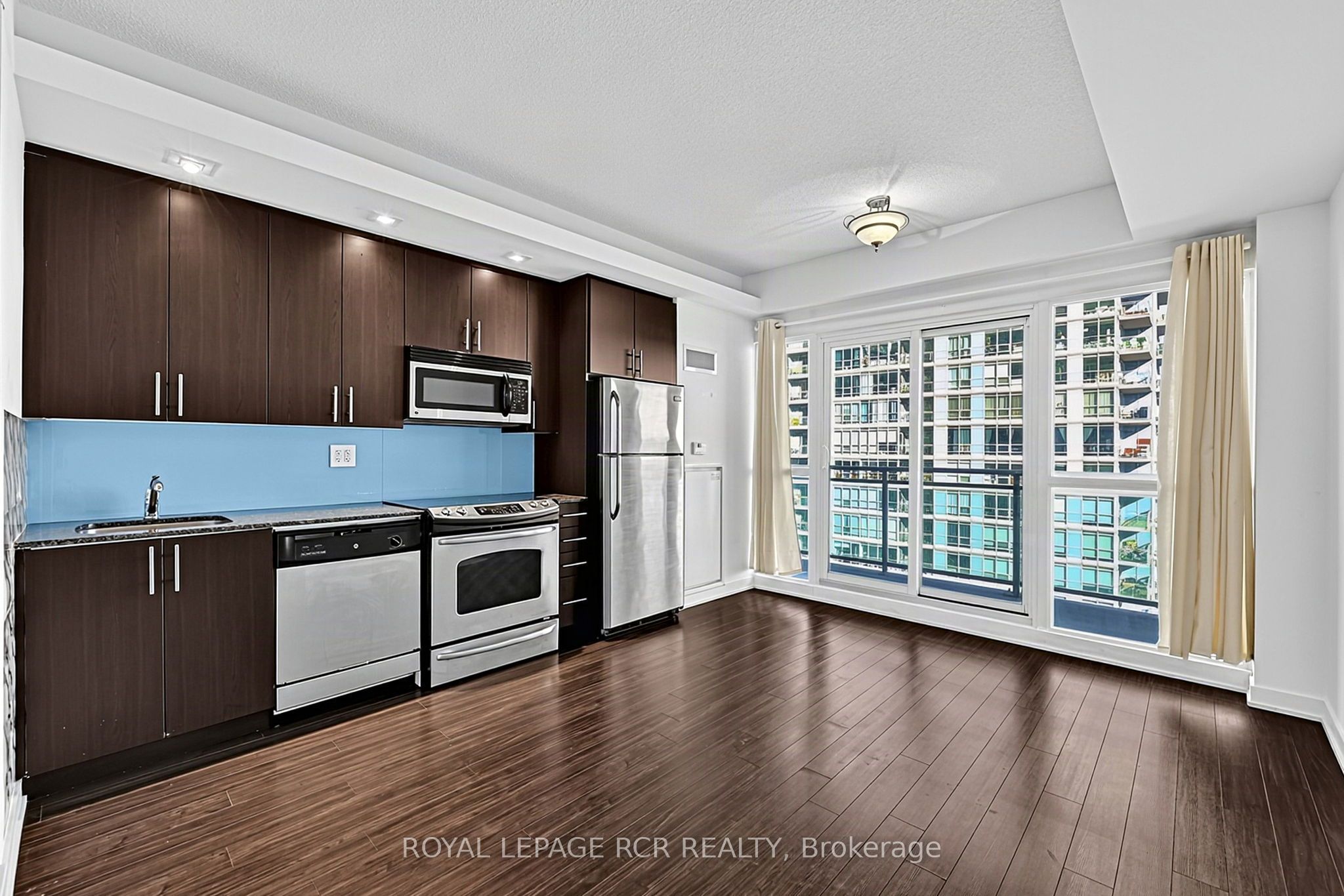 165 Legion Road N 1022