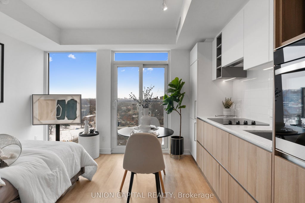Photo of 319 Jarvis Street #1612, Toronto, ON M5B 0C8 (MLS # C13666208)