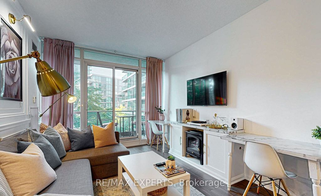 Photo of 209 Fort York Boulevard #355, Toronto, ON M5V 4A1 (MLS # C12722978)