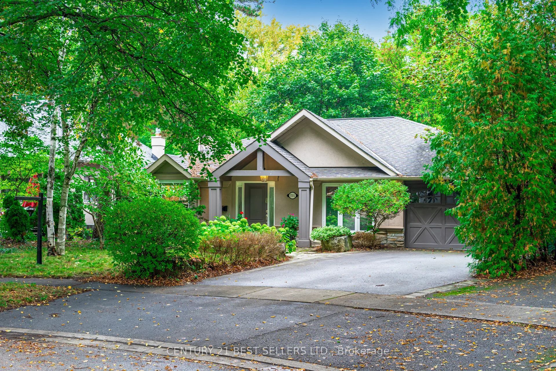 1595 Calverton Court