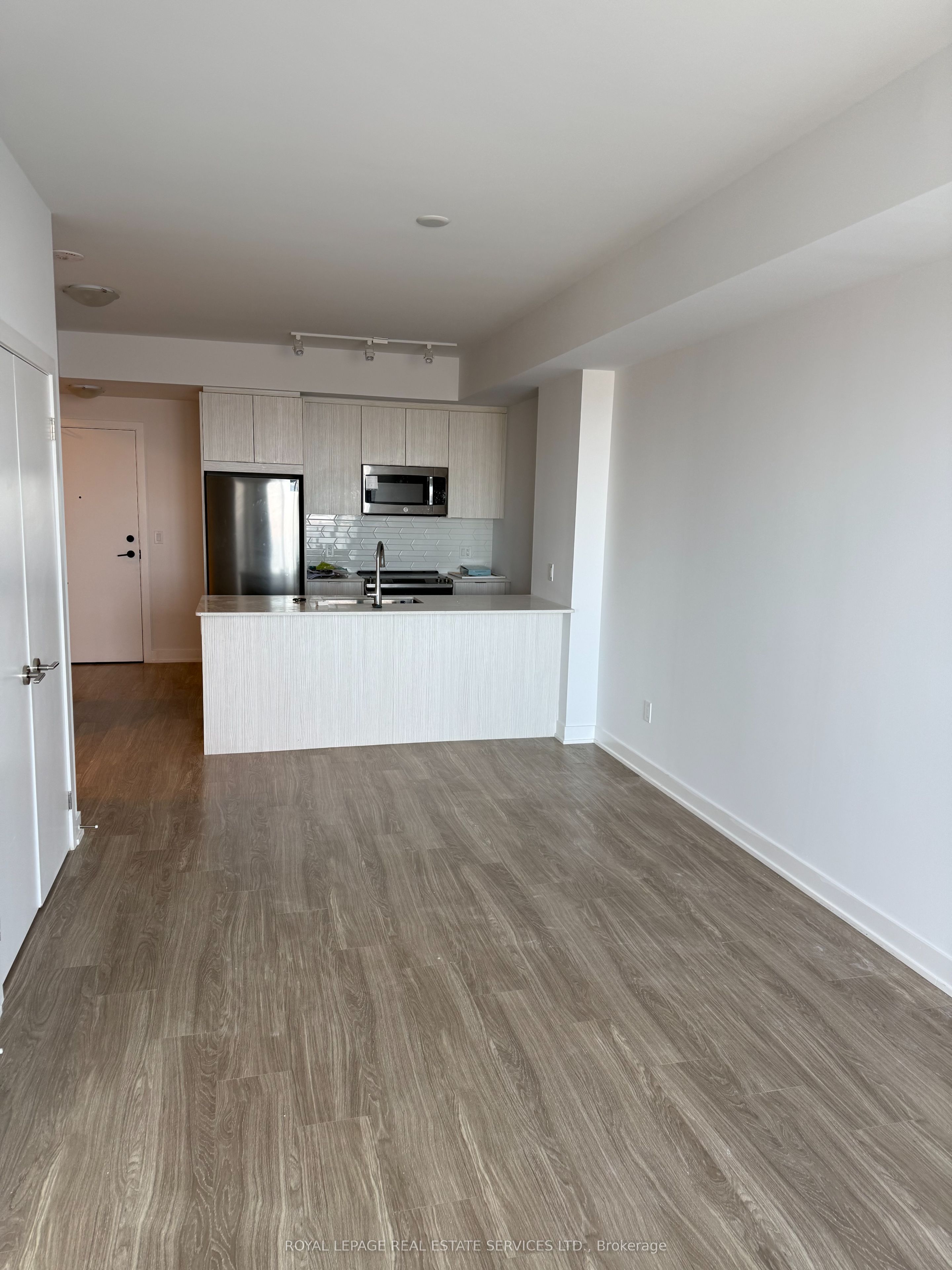 430 Square One Drive 4510