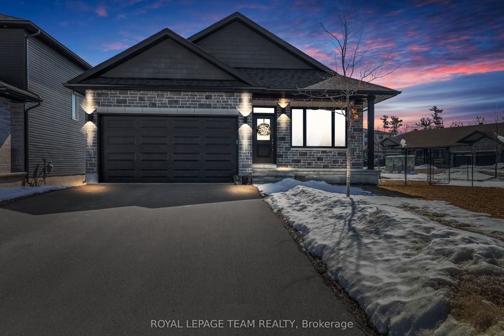 Photo of 20 Seabert Drive, Arnprior, ON K7S 0H9 (MLS # X12942146)