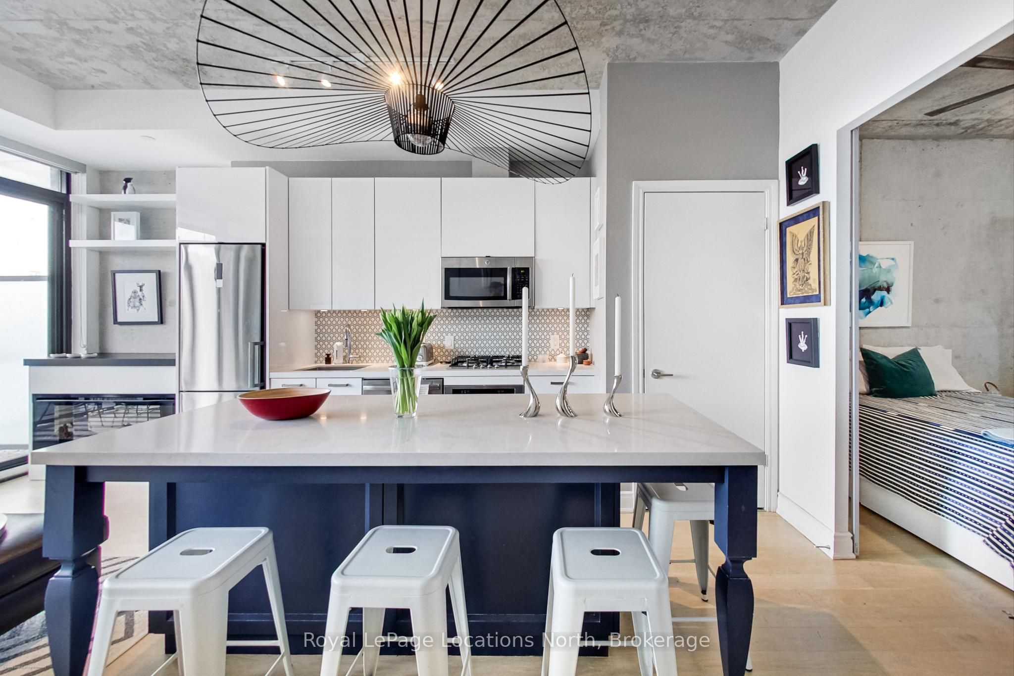 608 Richmond Street W 619