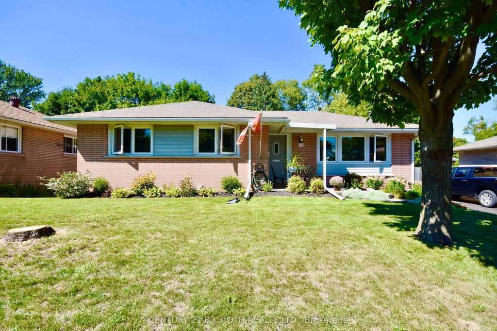 Photo of 72 ROSE Street, Barrie, ON L4M 2T2 (MLS # S13077560)