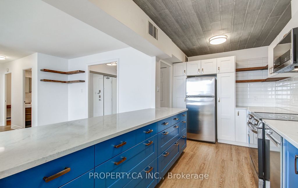 Photo of 155 Marlee Avenue #1706, Toronto, ON M6B 4B5 (MLS # W13064900)