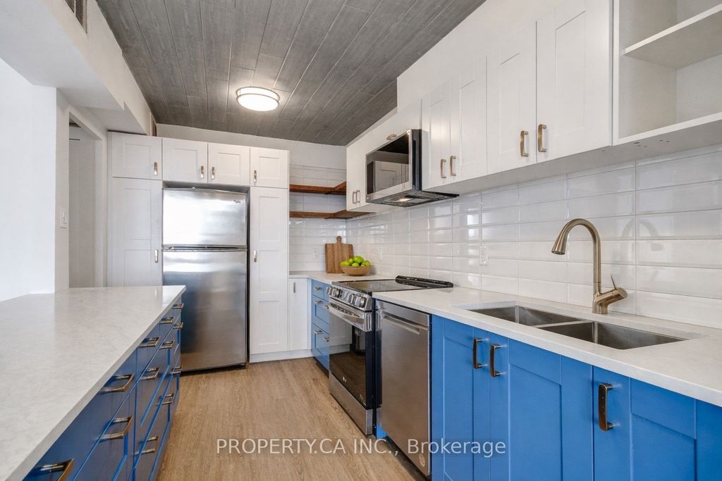 Photo of 155 Marlee Avenue #1706, Toronto, ON M6B 4B5 (MLS # W13064900)