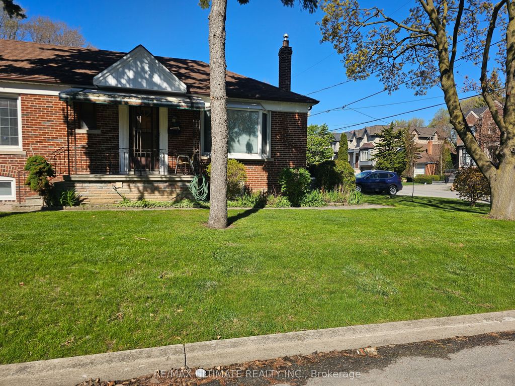 Photo of 519 Douglas Avenue, Toronto, ON M5M 1H7 (MLS # C13102350)