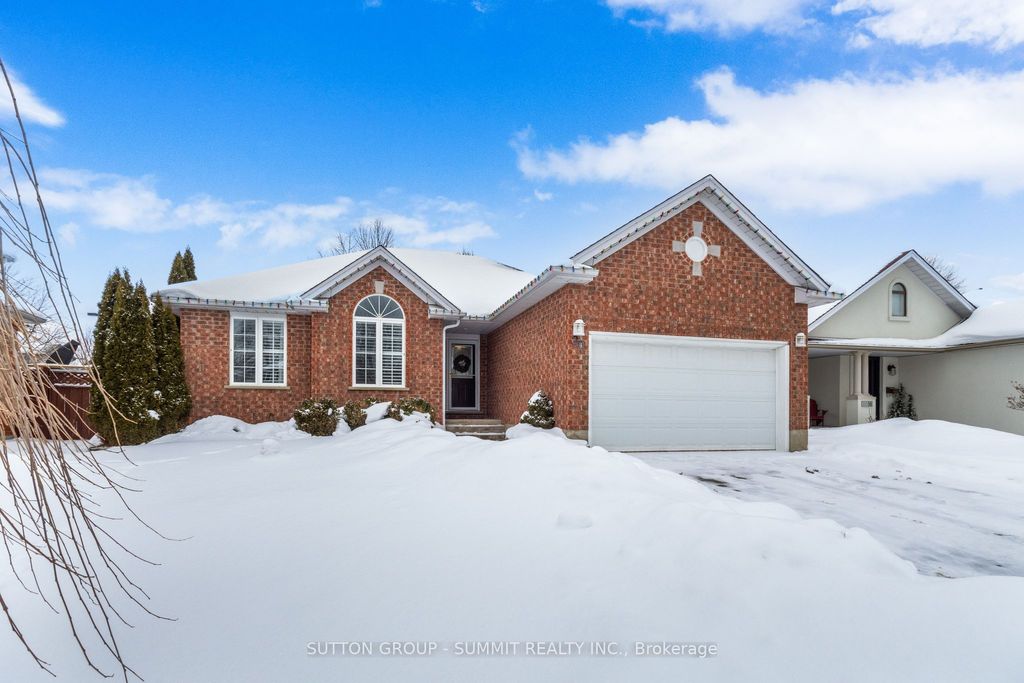 Photo of 20 ENDEAVOUR Drive, Cambridge, ON N3C 4C4 (MLS # X12759968)