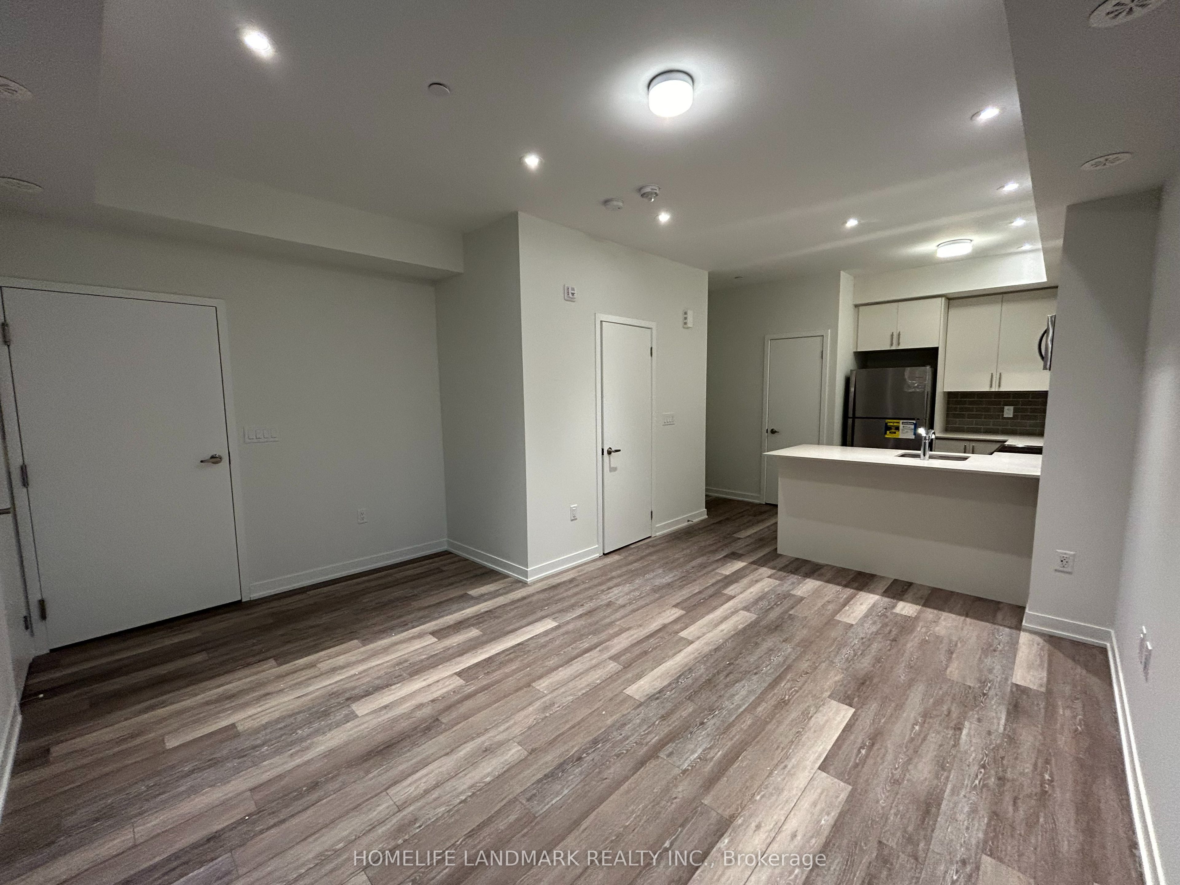 3425 Ridgeway Drive 1