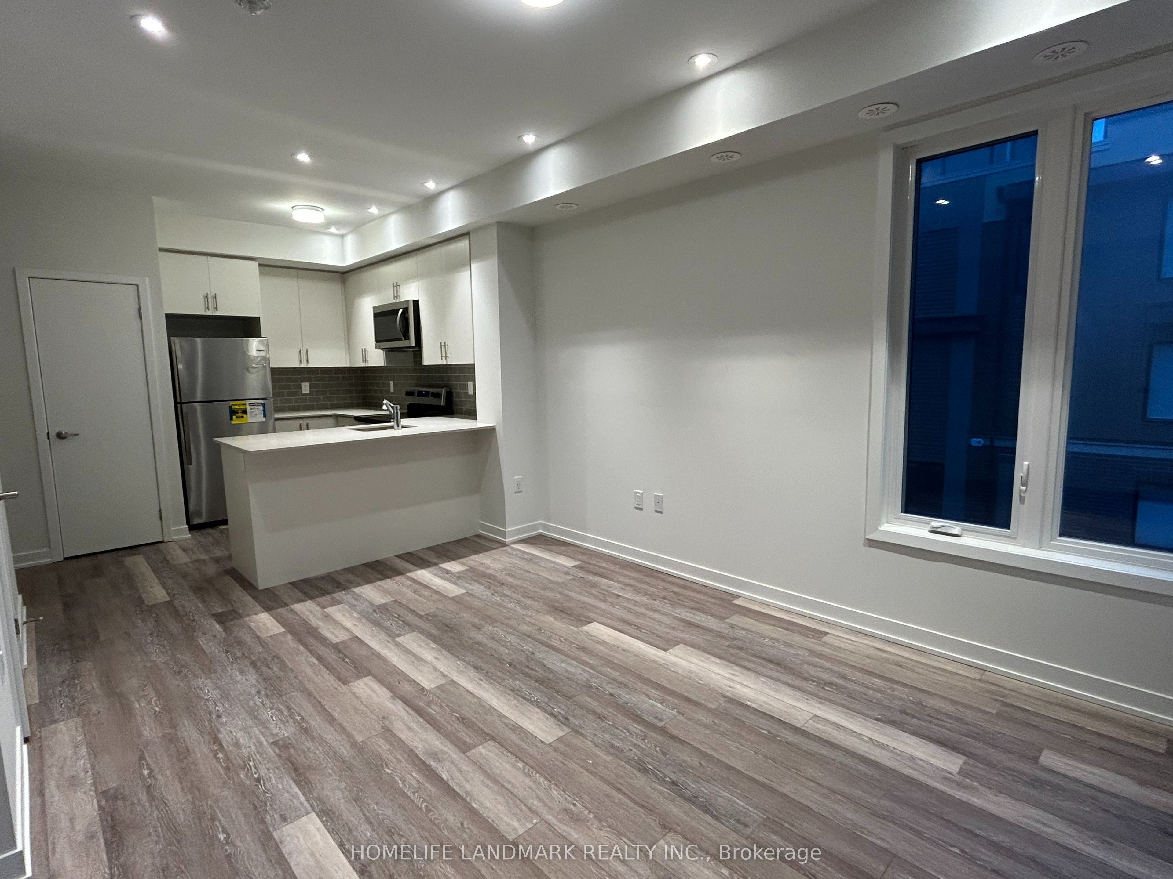 3425 Ridgeway Drive 1