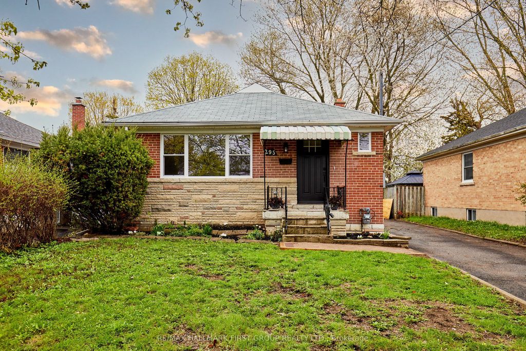 Photo of 295 Baldwin Street, Oshawa, ON L1H 6H5 (MLS # E13101208)