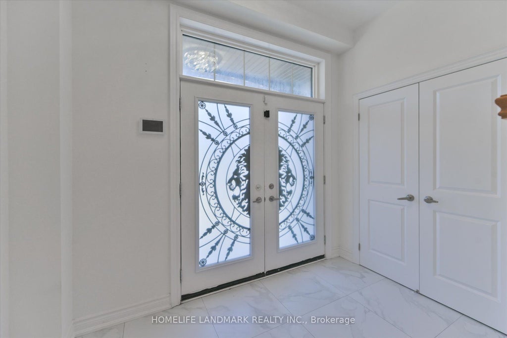 Photo of 40 Boiton Street, Richmond Hill, ON L4S 0M1 (MLS # N13658516)