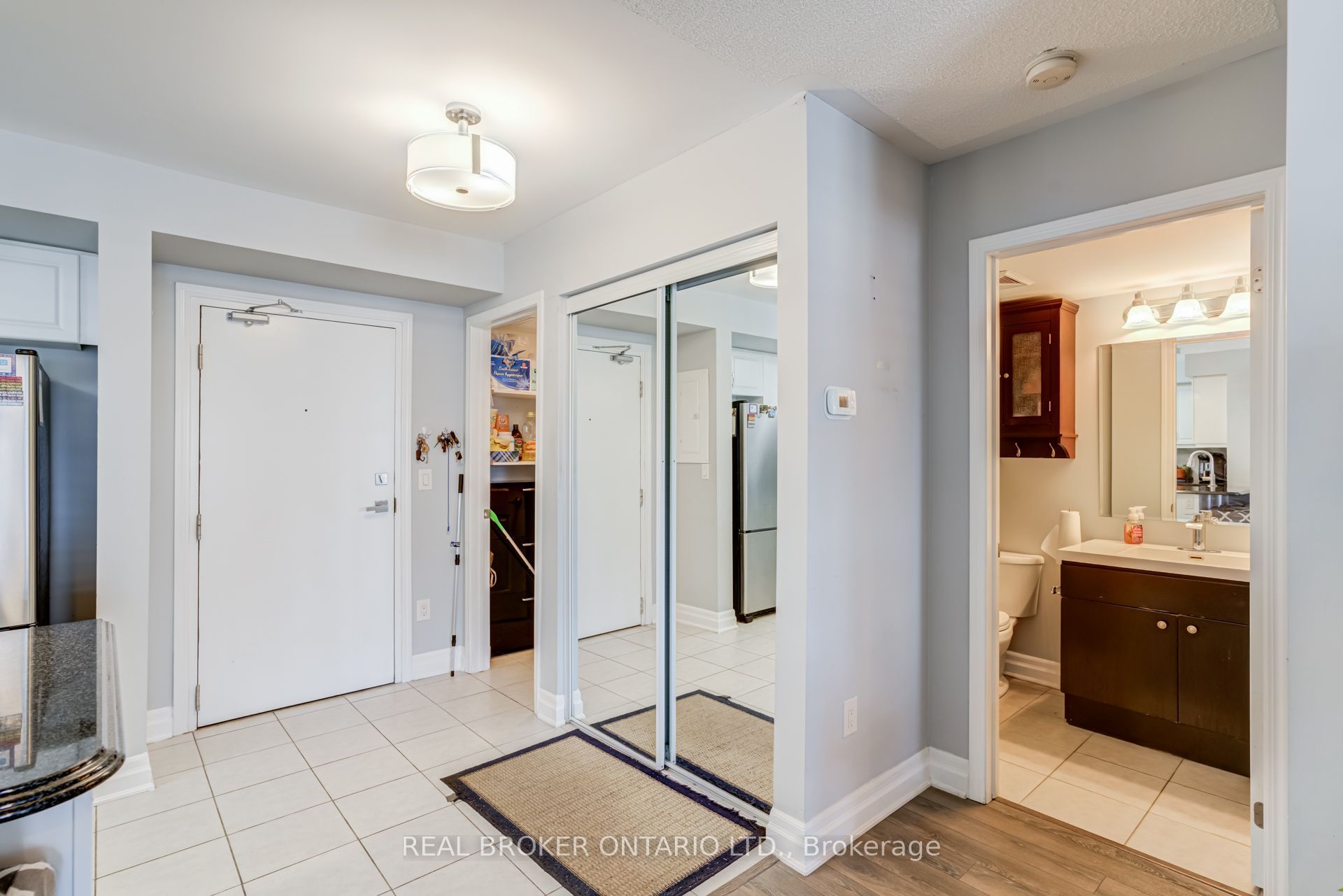 1045 Nadalin Heights 105