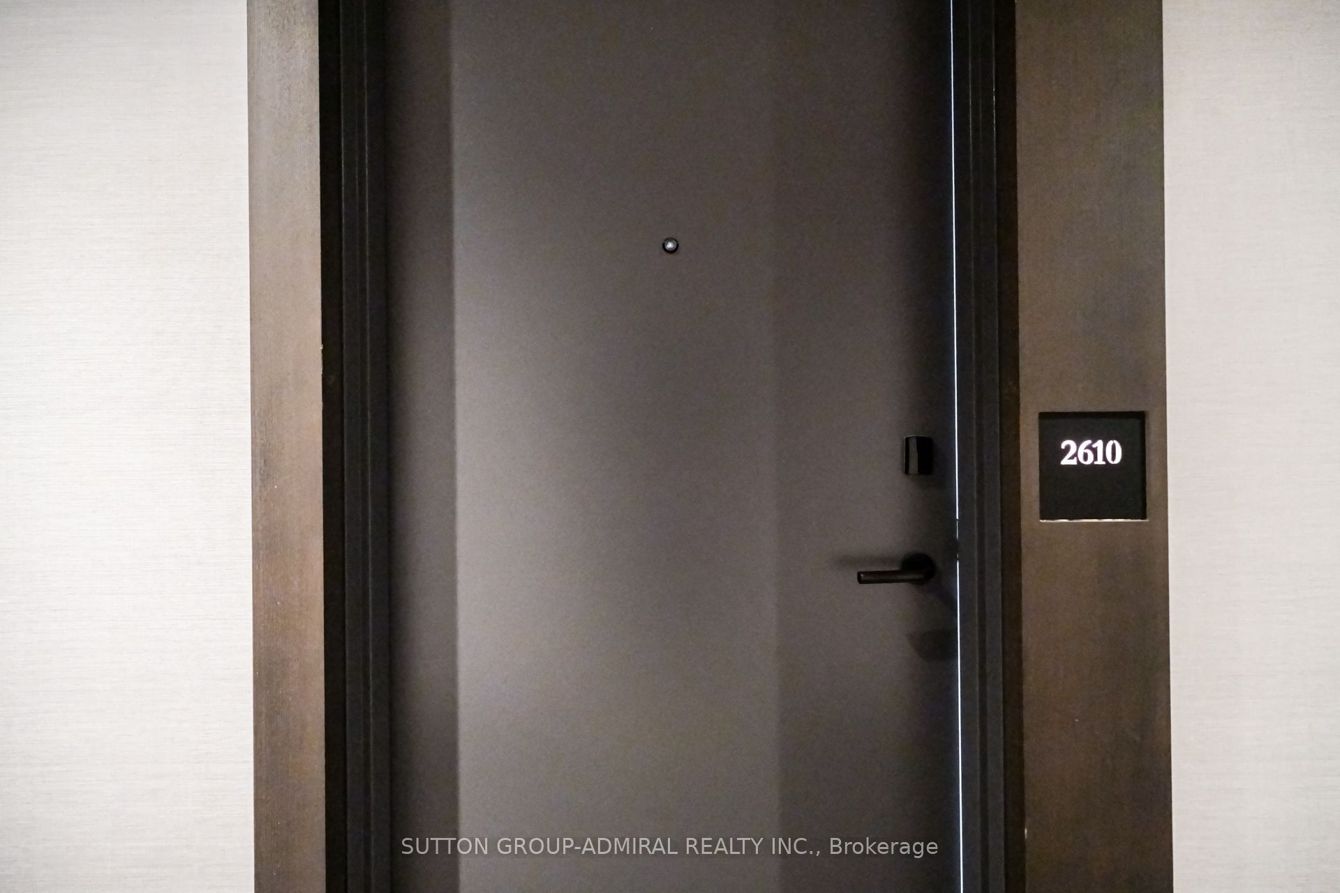1285 Dupont Street 2610