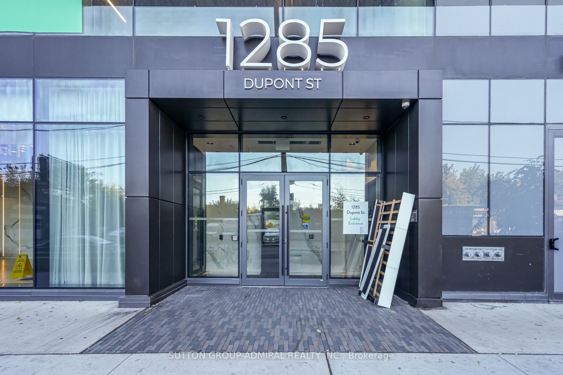 1285 Dupont Street 2610