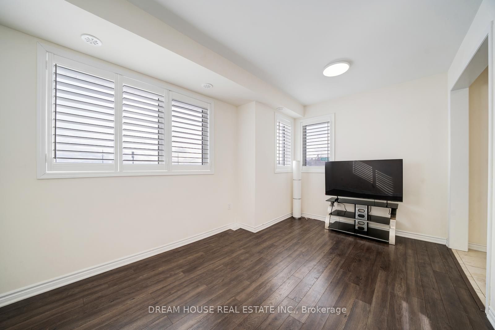 350 Arthur Bonner Avenue 41