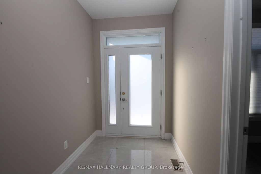 Photo of 23 Solara Private, Clarence-Rockland, ON K4K 0K9 (MLS # X12648798)