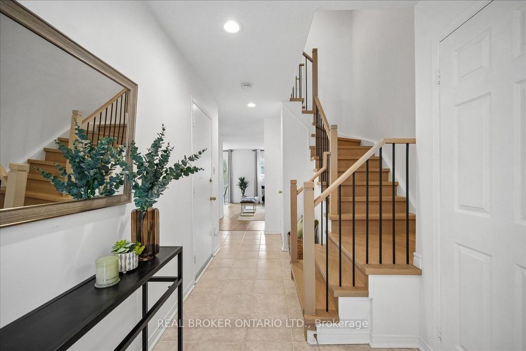 Photo of 1385 Lakeshore Road W #Unit 7, Mississauga, ON L5J 4T6 (MLS # W13053010)