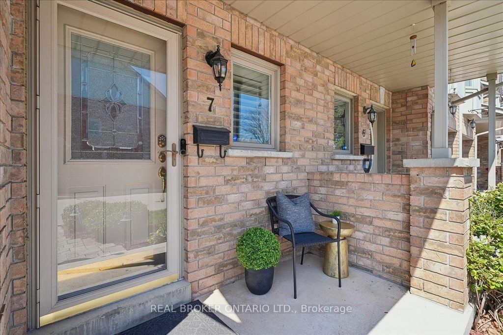 Photo of 1385 Lakeshore Road W #Unit 7, Mississauga, ON L5J 4T6 (MLS # W13053010)