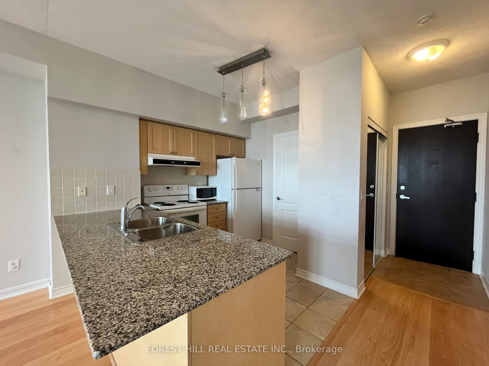 15 North Park Road 1608