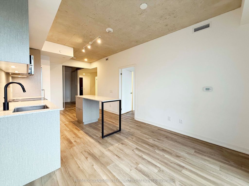 Photo of 1808 St Clair Avenue W #402, Toronto, ON M6N 0C1 (MLS # W12649276)