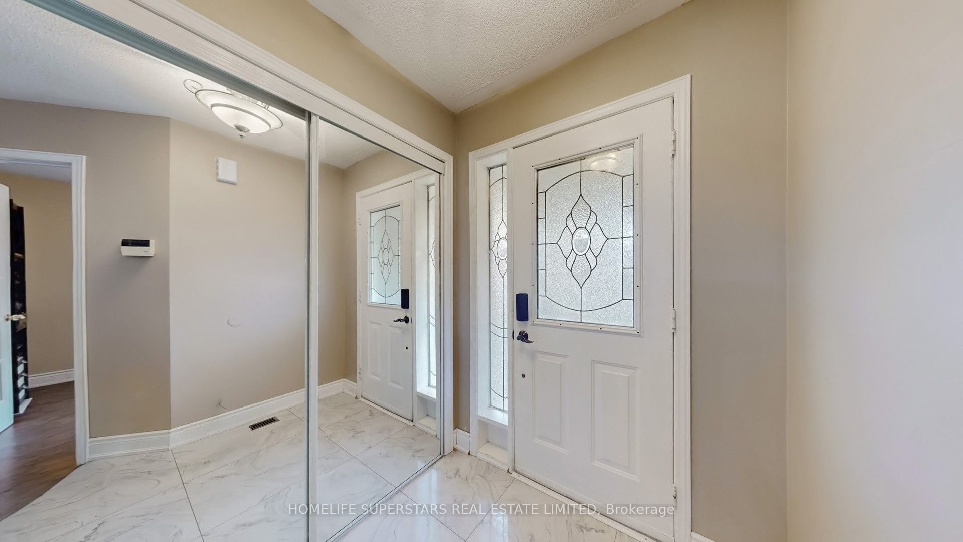 30 HOPECREST Place