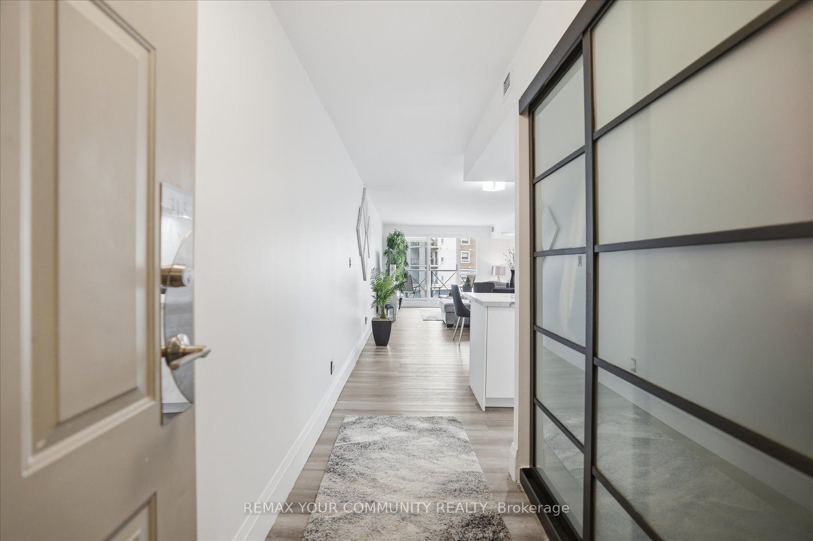 121 Woodbridge Avenue 313