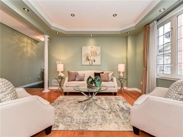 43 Larkmead Crescent
