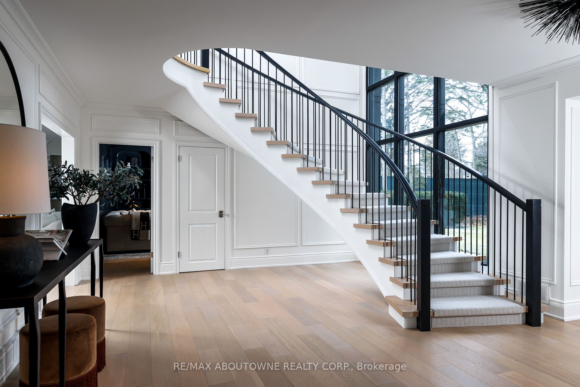 3 Ennisclare Drive E