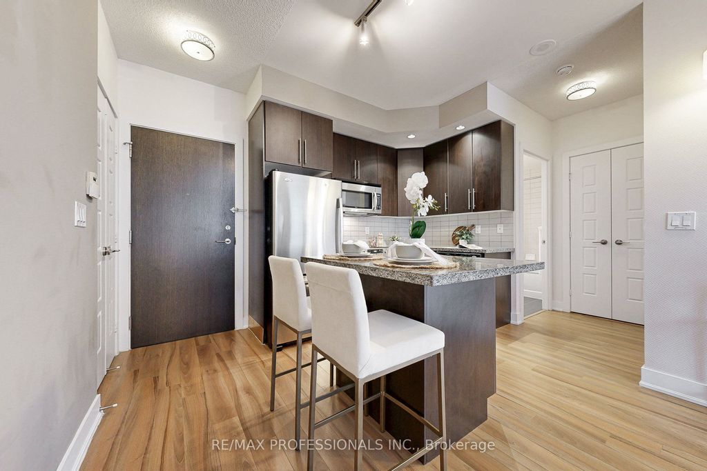 Photo of 28 Linden Street #1601, Toronto, ON M4Y 0A4 (MLS # C12389629)