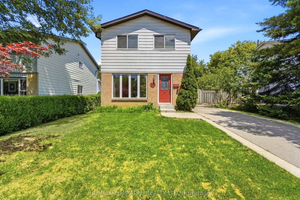 Photo of 23 Heatherdale Place, Hamilton, ON L9C 6K7 (MLS # X13701630)