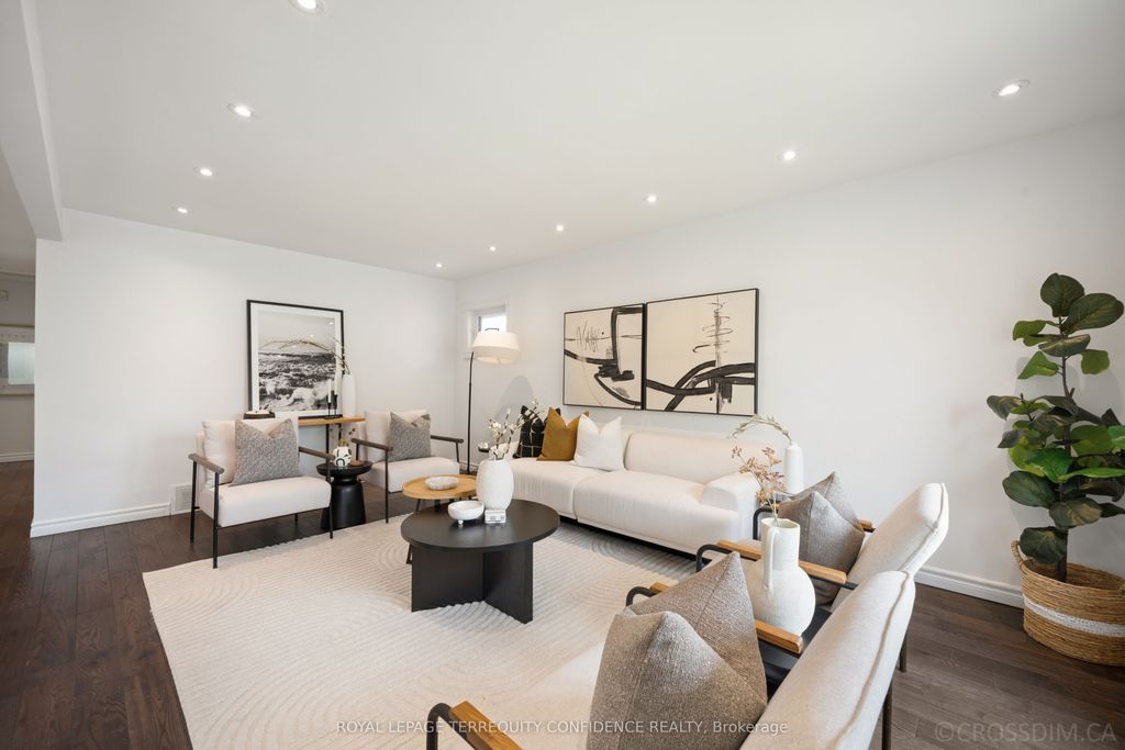 Photo of 71 Pachino Boulevard, Toronto, ON M1R 4J8 (MLS # E13167578)